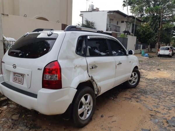 Excomisario ocasionó accidente y trató de huir, aseguran - Nacionales - ABC Color