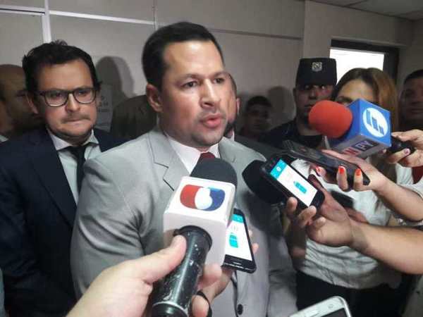 Ulises Quintana seguirá preso » Ñanduti
