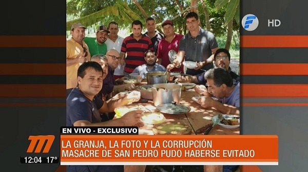 Autoridades compartían almuerzo con reclusos, revela fotografía