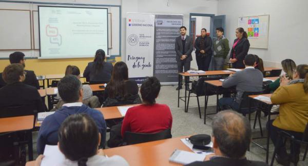 Servidores públicos son beneficiados con el curso de Guaraní Comunicativo en la Función Pública