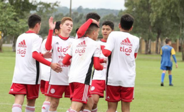 HOY / Golea Paraguay en un amistoso previo al Suda