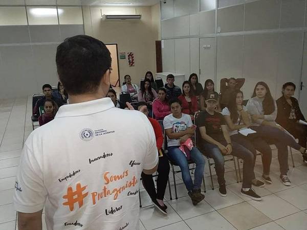 NUEVOS BECADOS EN ITAPÚA, NUEVAS OPORTUNIDADES PARA LOS JÓVENES