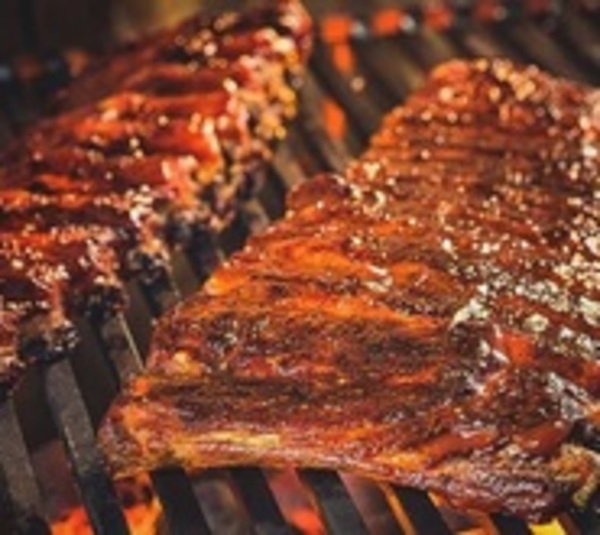 Trabajo soñado: Ofrecen USD 5000 por comer costillas - Paraguay.com