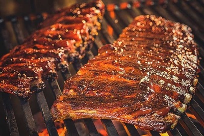 Trabajo soñado: Ofrecen USD 5000 por comer costillas | Noticias Paraguay