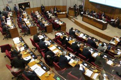 Senado aprueba en general reforma tributaria