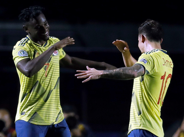 Zapata coloca a Colombia en cuartos
