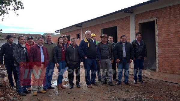 AVANZA CONSTRUCCIÓN DE MODERNA COMISARÍA EN CARONAY