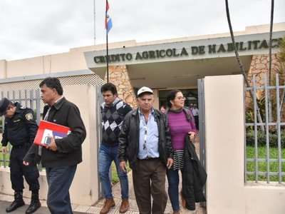 Campesinos anuncian que seguirán movilizados