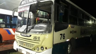 HOY / Atacan a pedradas 10 buses de la empresa Ñandutí: servicio estará afectado hoy