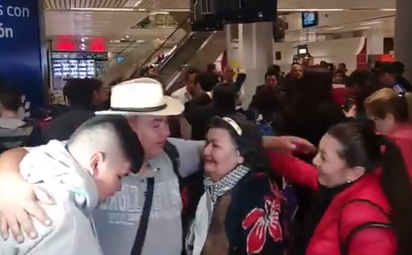 Paraguayos repatriados de España
