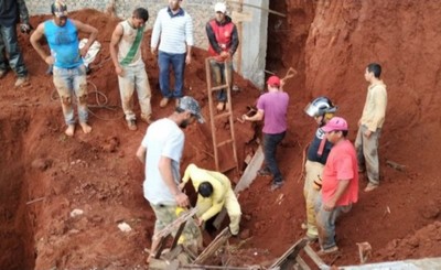 Muerto tras derrumbe de obra en Minga