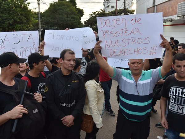 Guardias despedidos de SST logran acuerdo sobre pago de indemnización