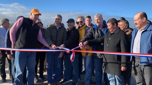 Gobierno inaugura mejoras en aeródromo para mayor conectividad del Chaco paraguayo