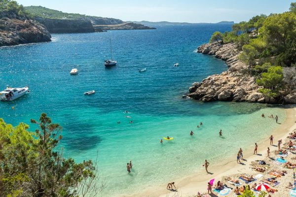 Isla paradisíaca para vivir el verano europeo