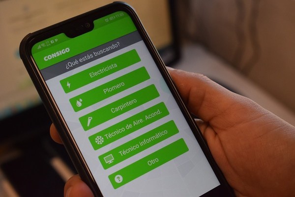 Consigo, aplicación que pone a disposición 11.000 profesionales técnicos