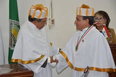 Dan reconocimiento a cuestionado gobernador - Nacionales - ABC Color