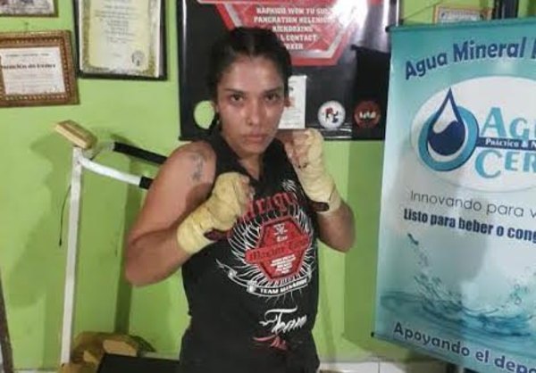 Boxeo de playa a beneficio de damnificados del Bañado Sur