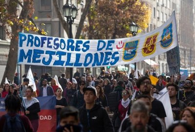 Maestros chilenos reclaman mejoras en sistema educativo - Internacionales - ABC Color