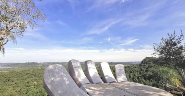 “Mano mística” cumple sueños desde un cerro