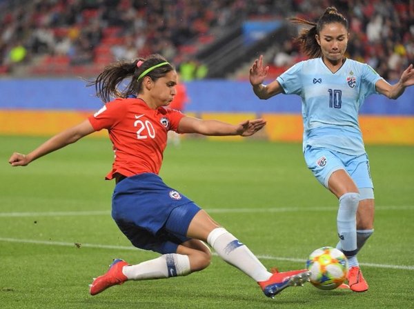 Chile quedó fuera por un penal fallado - Edicion Impresa - ABC Color