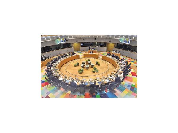UE y EEUU sumarían a guerra monetaria una comercial