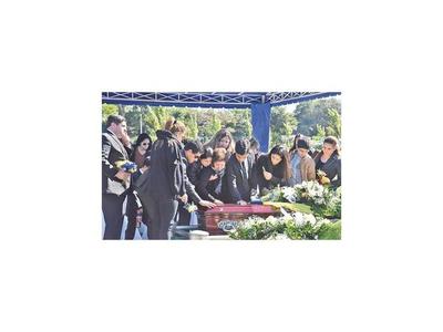 Despiden a Nizugan, entre cantos y palabras de afecto