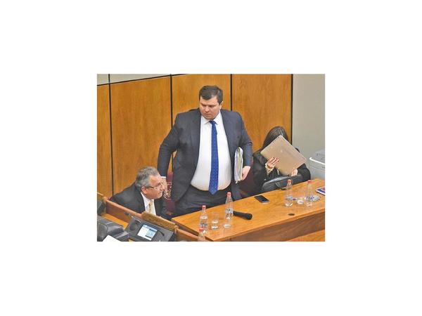 Dionisio Amarilla acciona ante la Corte para volver al Senado