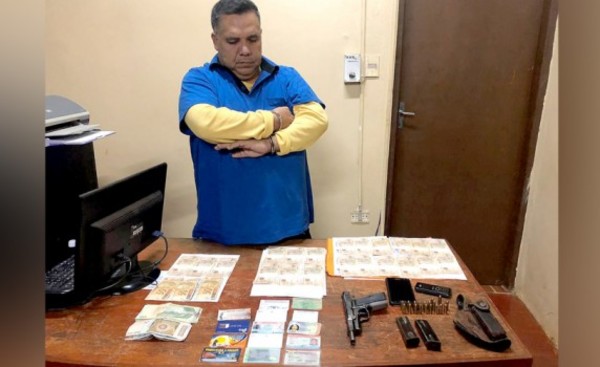 "Recaudador" de Senad detenido al exigir US$ 20.000 a cambista