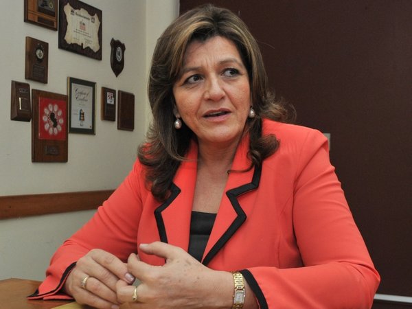 Para Blanca Ovelar, la reforma tributaria es "muy conservadora"