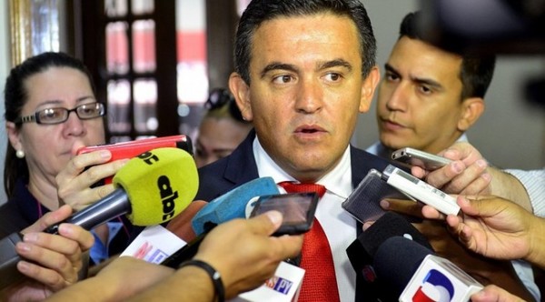 MEC: Funcionaria que fue "reubicada" denuncia supuesta persecución de Petta » Ñanduti