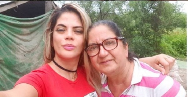 Simone Villar pide oraciones para la recuperación de su mamá