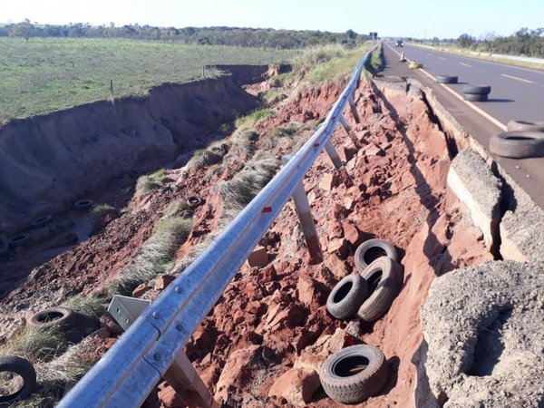 Erosión se tragó ruta nueva de Capitán Bado - Nacionales - ABC Color