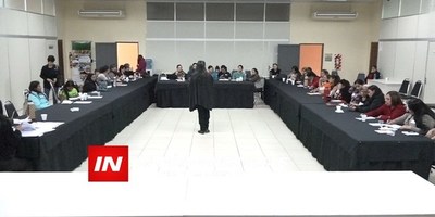 GRAN PARTICIPACIÓN FEMENINA EN CAPACITACIÓN EMPRENDEDORA.