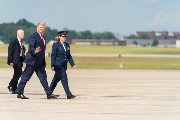 EEUU estuvo a un botón de atacar a Irán, pero Trump lo suspendió en el último minuto