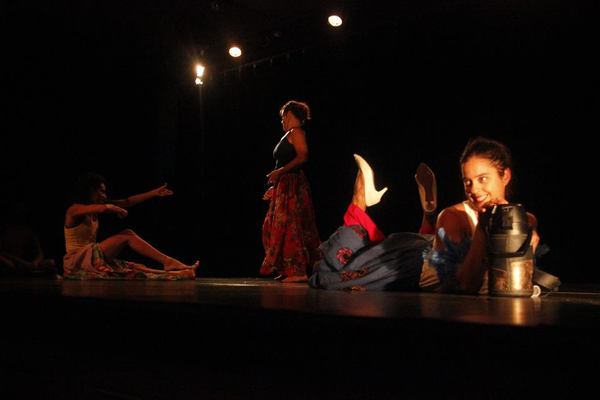 Translocadas: danza, teatro y performance para romper fronteras » Ñanduti