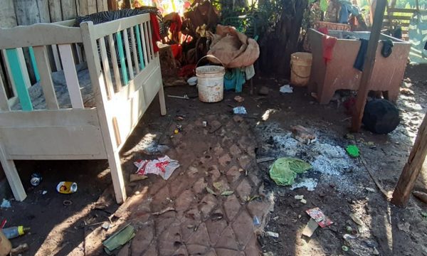 Menores sobreviven en míseras condiciones