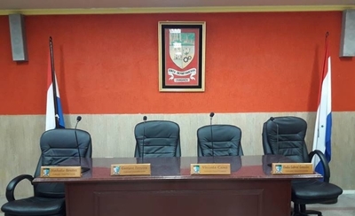 HOY / El hambre puede esperar: 4 meses sin almuerzo escolar por  pelea en torno a jugosa licitación