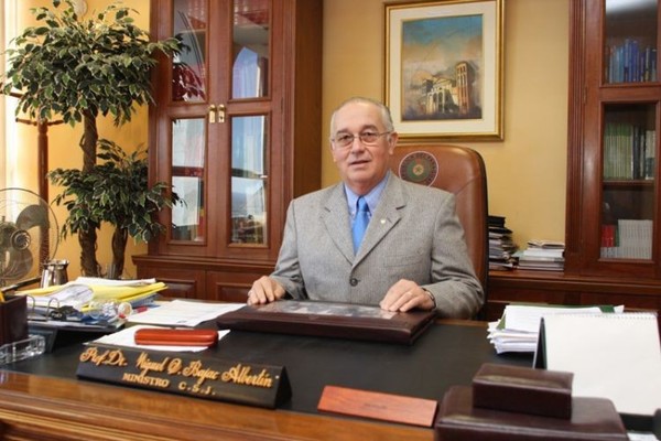 Fiscalía acusó por cohecho pasivo agravado al exministro de Corte Miguel Oscar Bajac - Radio 1000 AM