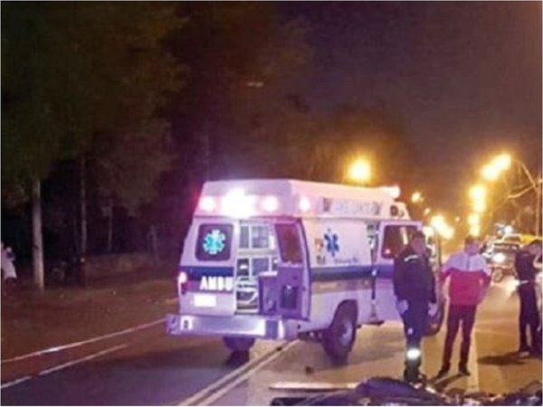 Dos motociclistas mueren en choque frontal en Hohenau