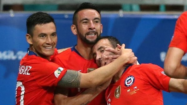 Chile, a cuartos tras vencer a Ecuador