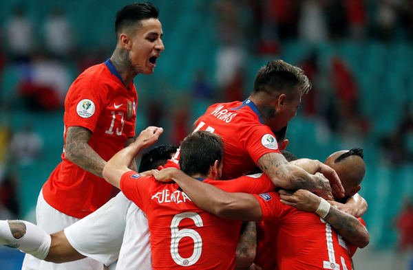 Chile no falla ante Ecuador y se anota en cuartos de final