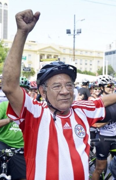 El gran Lorenzo Prieto lleva su pedal al cielo - Edicion Impresa - ABC Color