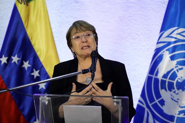 Bachelet pidió liberar a detenidos por ejercer derechos civiles en Venezuela | .::Agencia IP::.