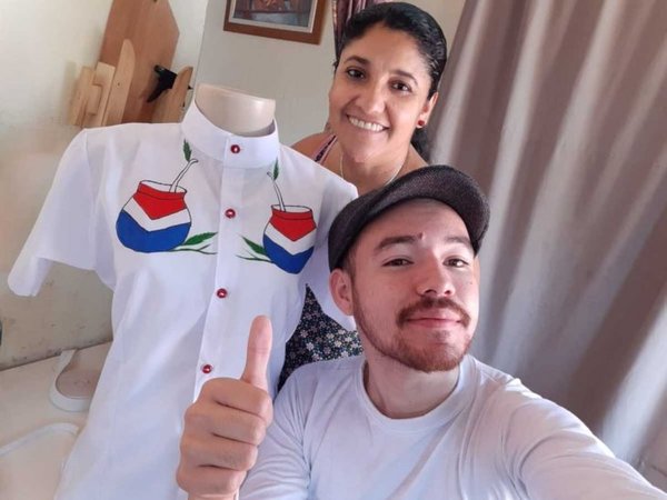 ARTISTA PARAGUAYO ES FUROR GRACIAS A SUS CAMISAS DE TERERÉ