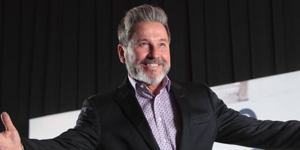HOY / A las 'tan enamoradas', a las que buscan el amor y a los románticos: canta Montaner