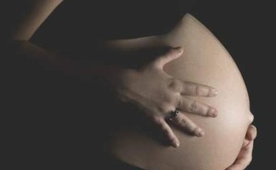 Condenan a 15 años de cárcel a un hombre por violar y dejar embarazada a su hija   - Radio 1000 AM