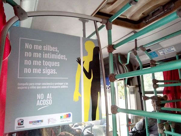 Piden que más líneas se sumen a campaña contra el acoso en buses