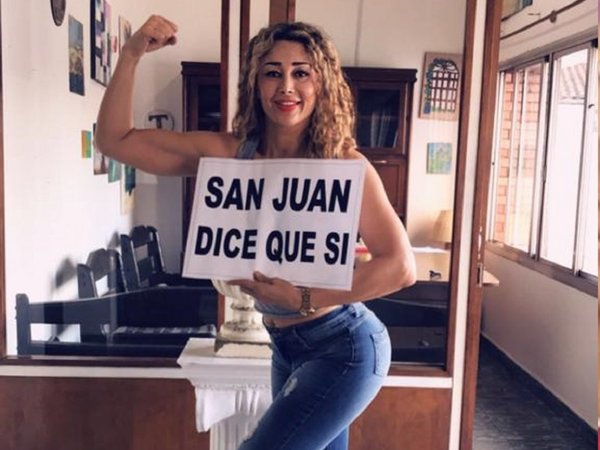¡Paola consiguió 10 novios con la prueba de San Juan!