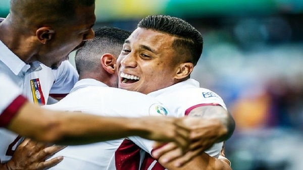 Venezuela golea y clasifica a cuartos | Noticias Paraguay
