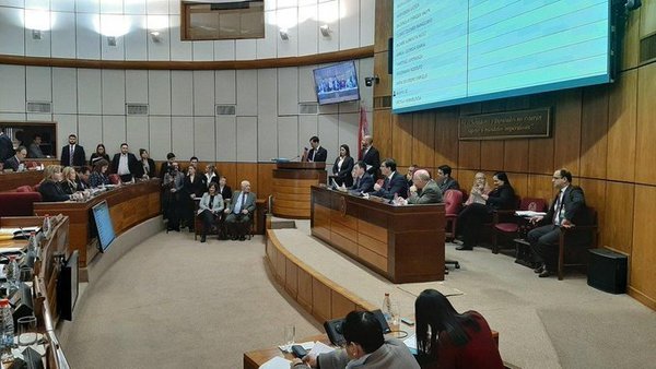 Los Senadores homenajearon a Nizugan - Churero.com